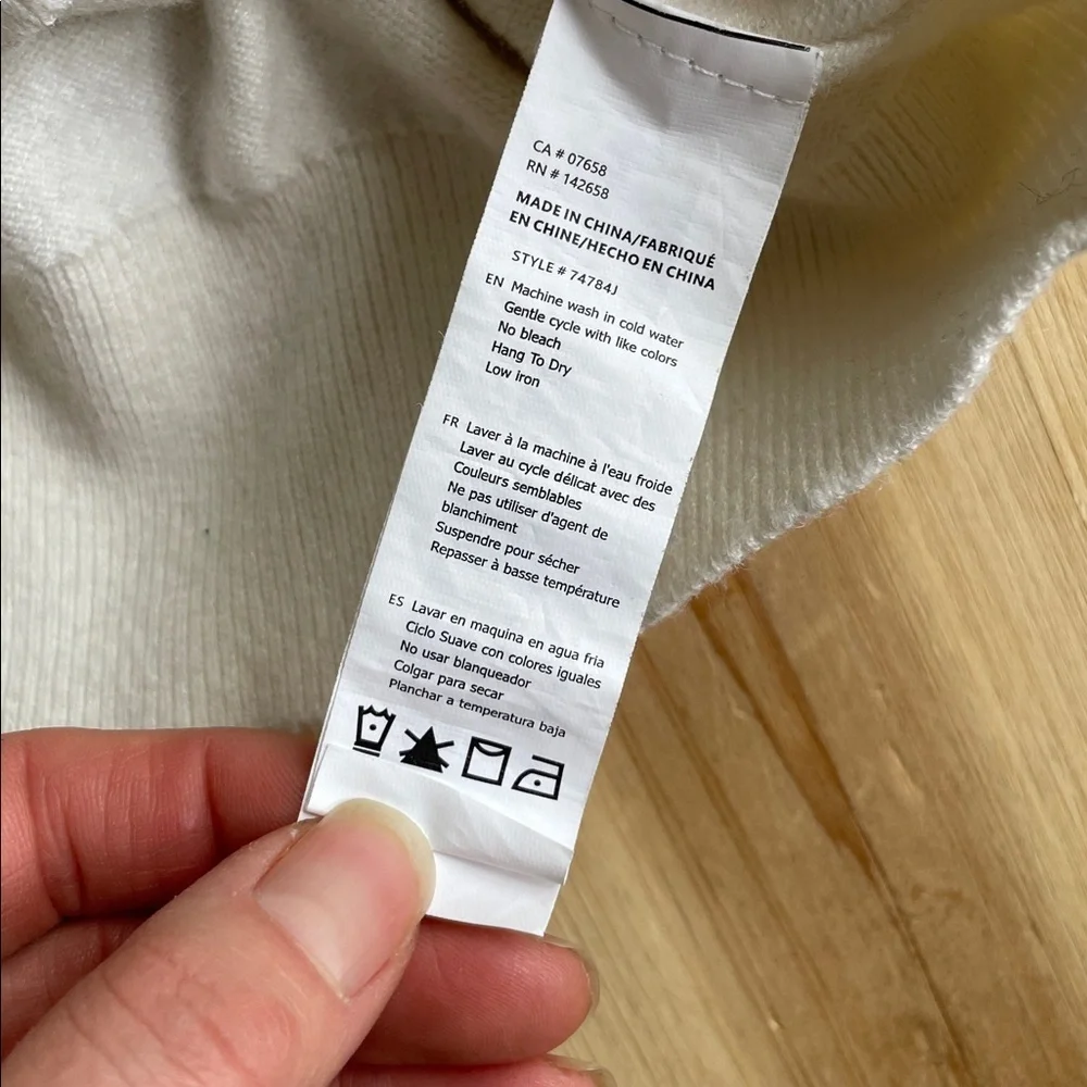 Ardene B White and Red Winter Après Ski Sweatshirt